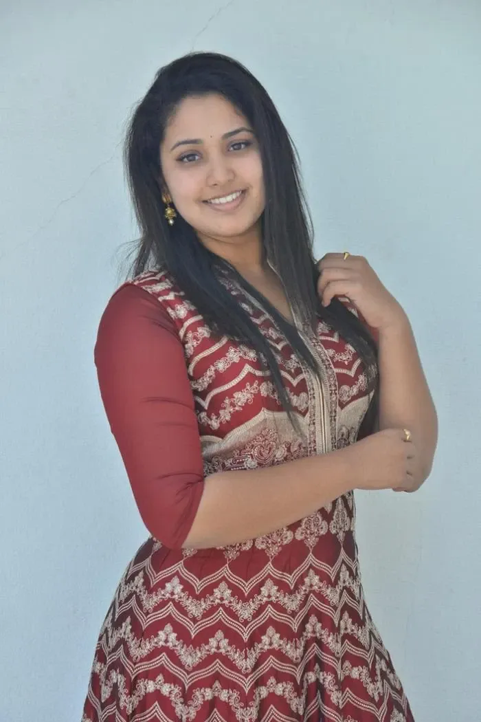 Beautiful Telugu Girl Himansee In Maroon Gown